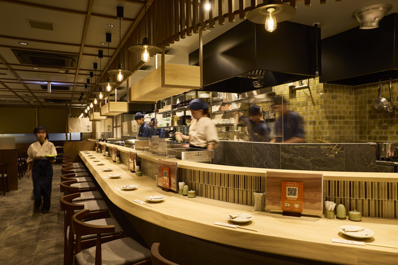 八千屋・近江町市場店の内観