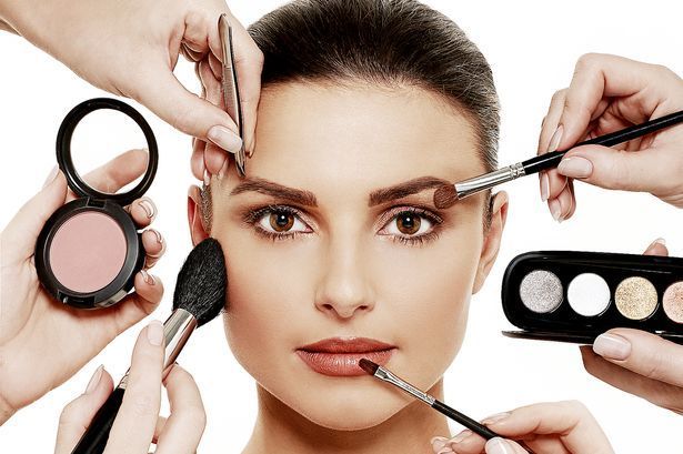 maquillage pour fête de remise de diplômes