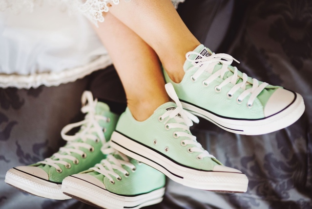 baskets vertes pour mariée et marié