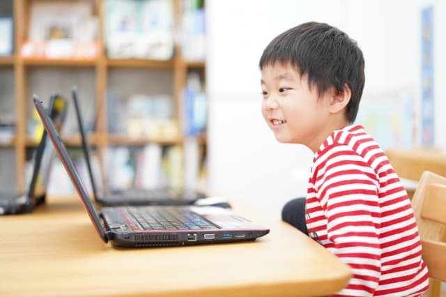 幼児、オンライン、そろばん