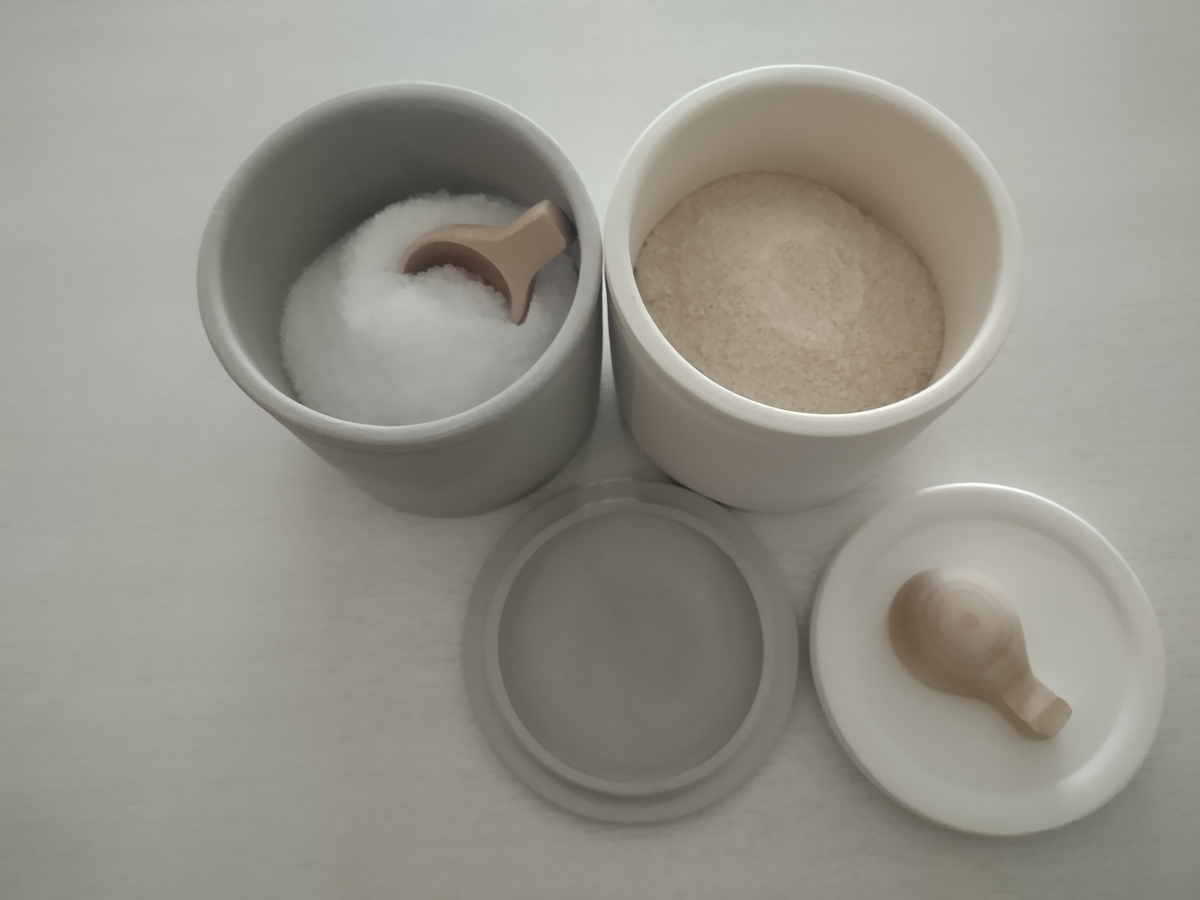 ●中川政七商店　常滑焼の砂糖壺（はかれる塩さじ１ツ） 塩壷 常滑/砂糖壷 常滑/はかれる塩さじ 小さじ1/2/はかれる塩