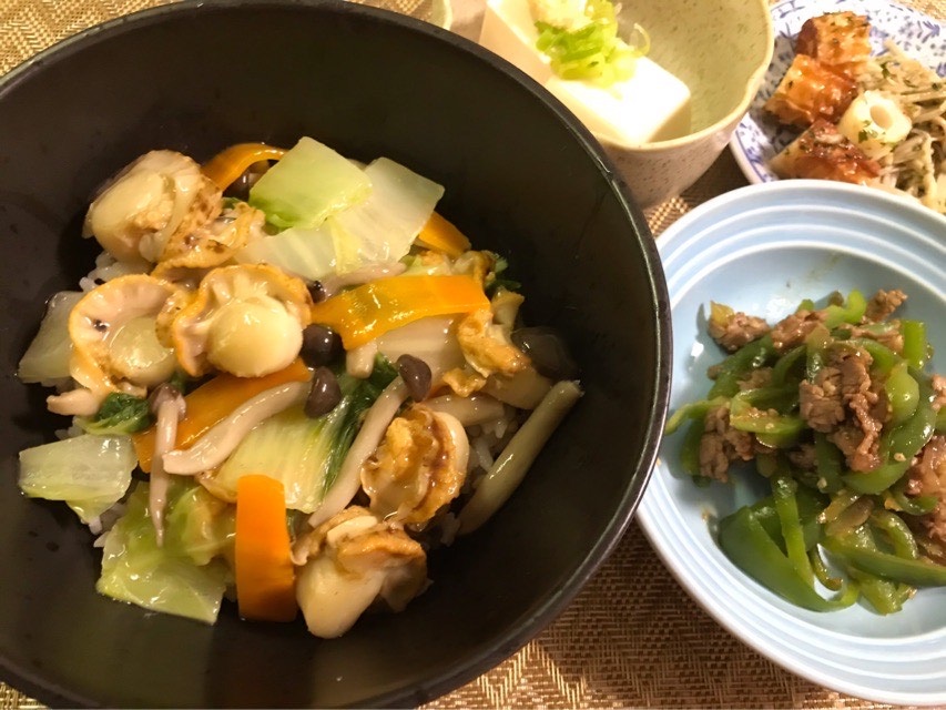 6月9日 近頃 中華料理のおうちご飯にハマっています 今夜は絶品ベビーホタテ入り中華丼 マムのおうちごはん