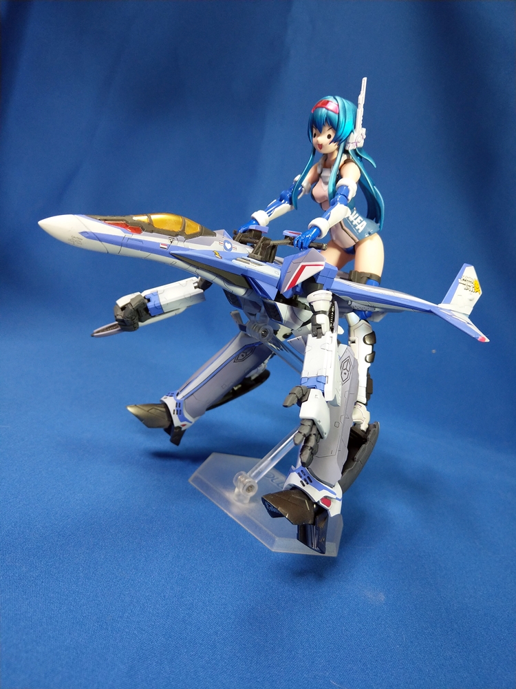 Vaqutauxヴァクモコセーラーポンチョ ヴォヤージュミルク フワモコ