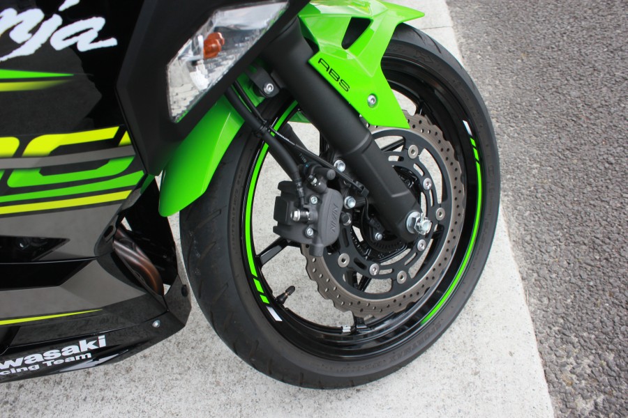 2018年モデルninja400試乗してきた - クッソ汚い絵描きのブログ