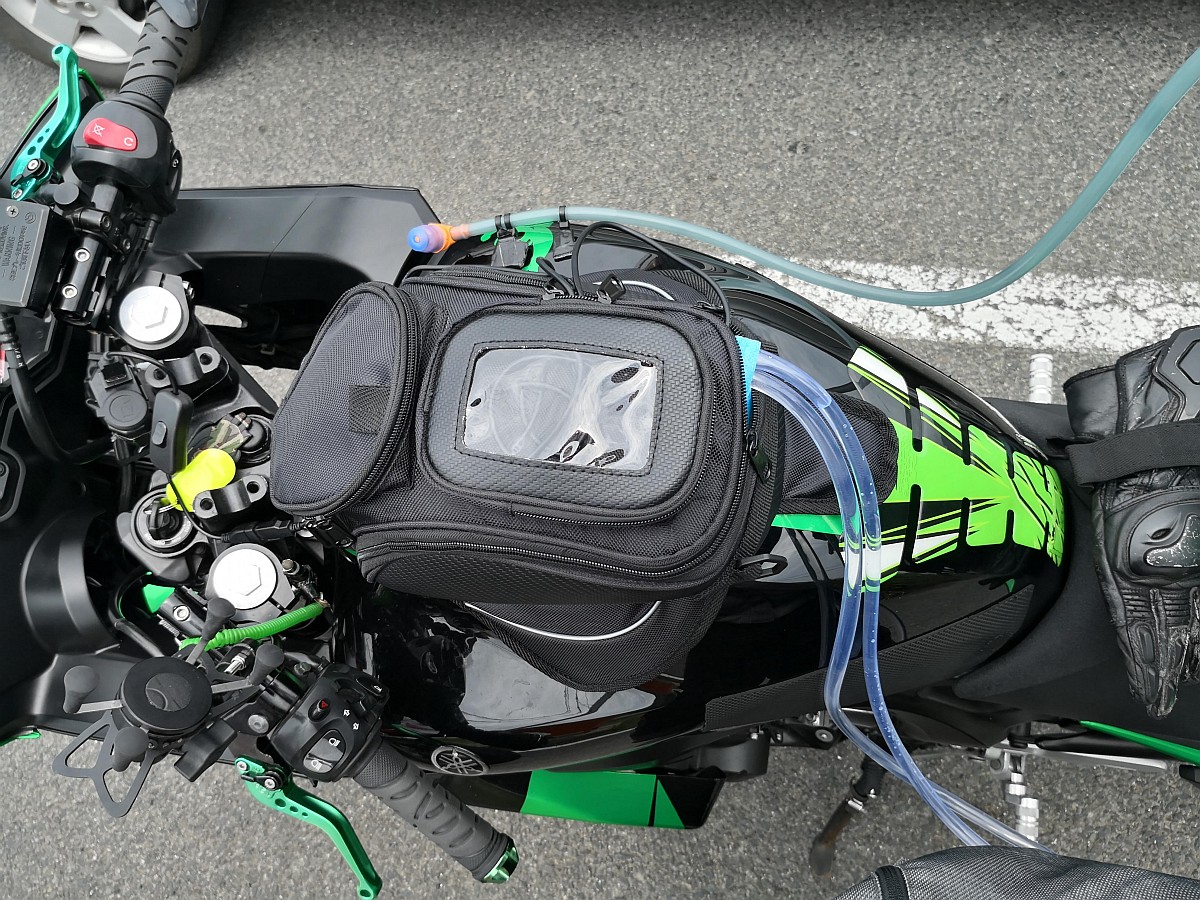 ライダー用水冷スーツ改 冷却機能とリザーブタンク脳筋解決編 クッソ汚い絵描きのブログ