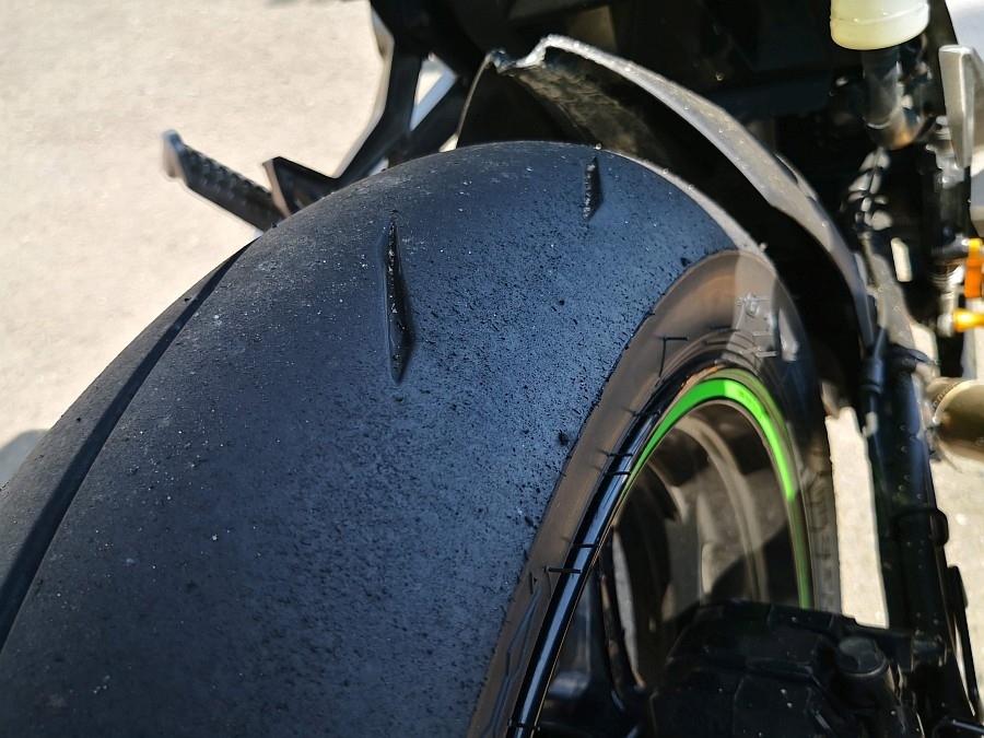 ダンロップα14とZCOOブレーキパッド サーキットでインプレ - クッソ