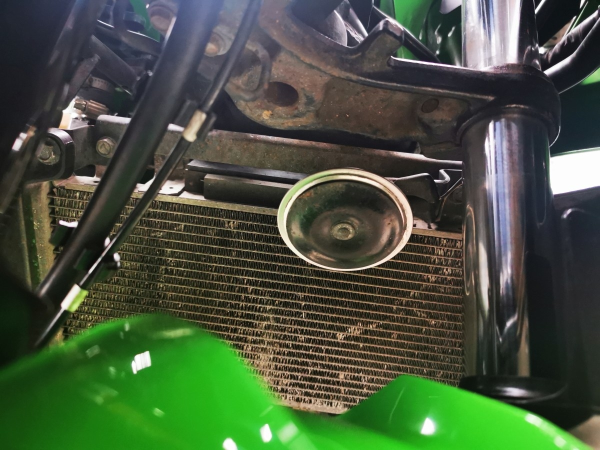 ninja250ホーン（クラクション）謎修理 - クッソ汚い絵描きのブログ