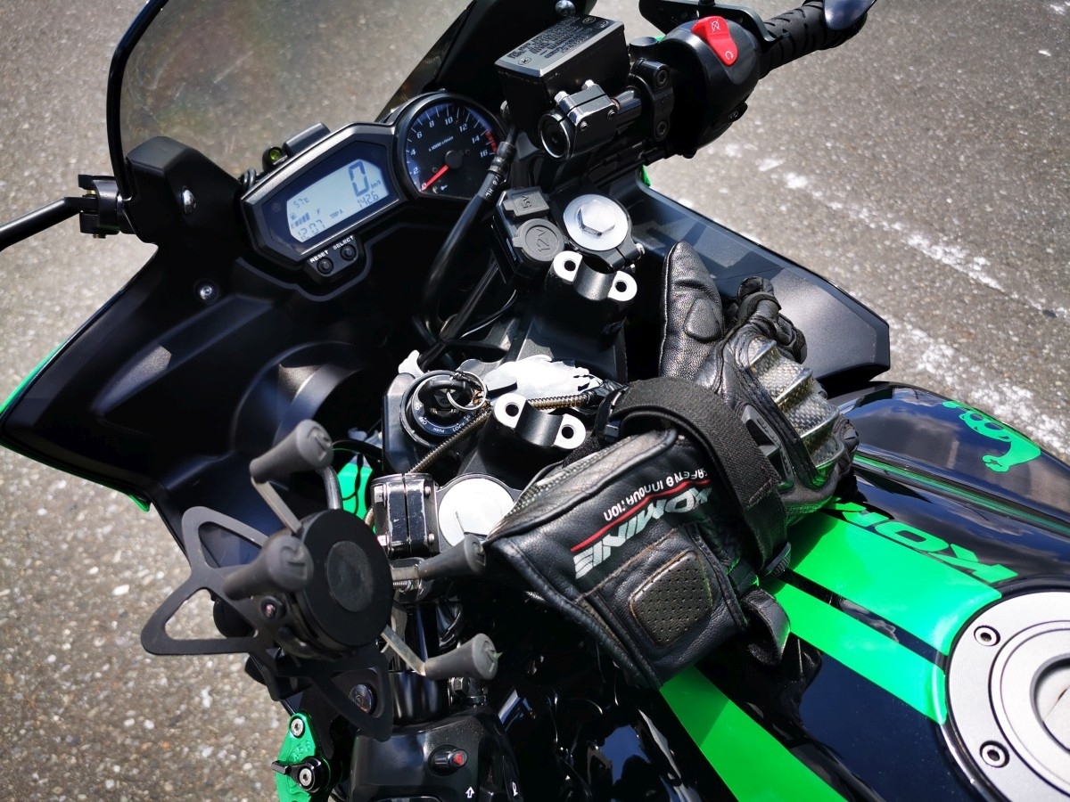 かーたん 大人の上質 ABS ZX™-6R Ninja® Kawasaki 2024 Metallic Black