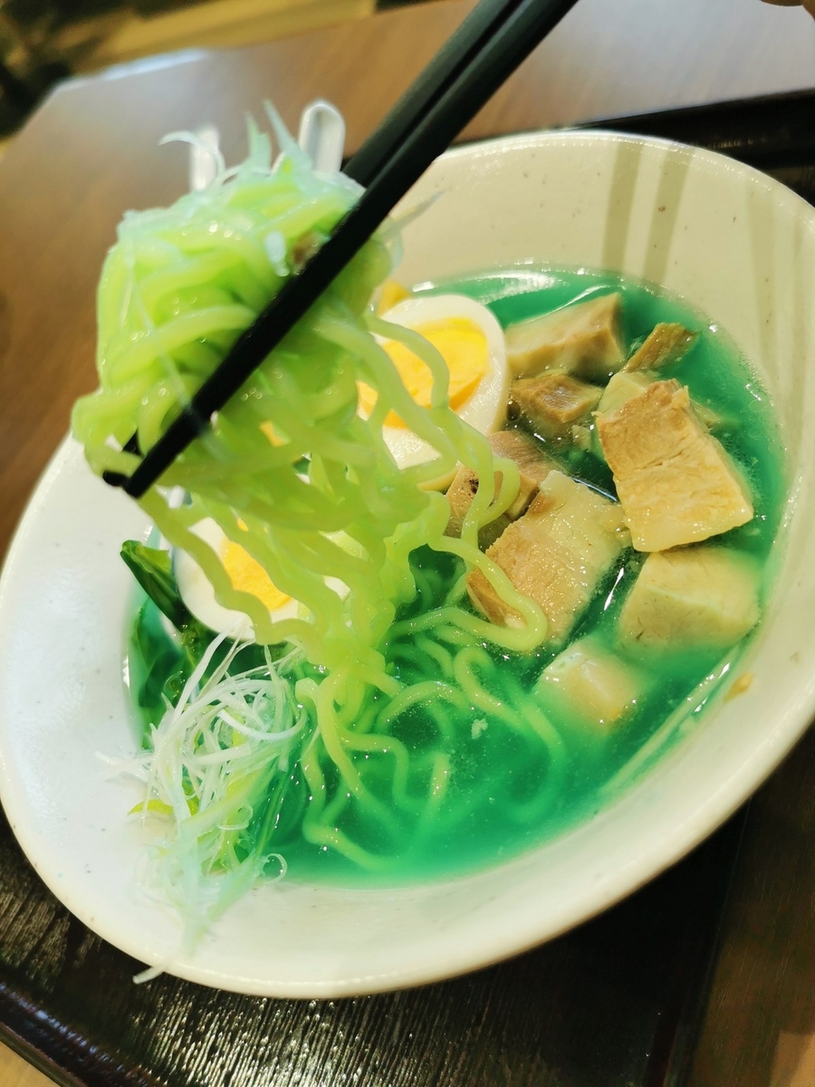 油絵　saosao　緑色のめんどりたち 磐梯吾妻スカイラインの魔女の瞳ラーメンを食すツー - クッソ汚い