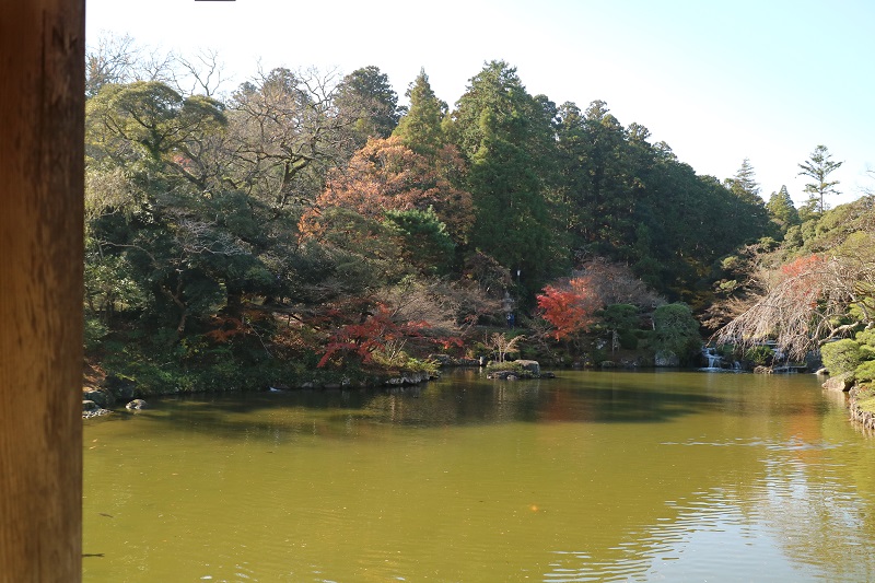 東屋みたいなところから見る風景