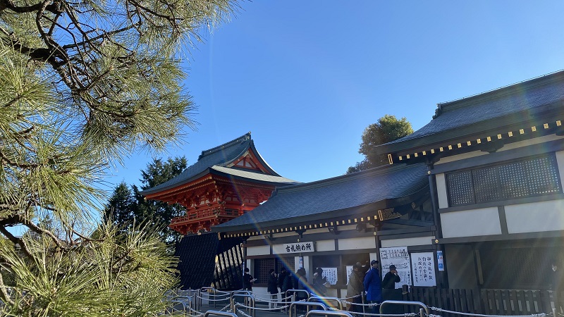 穴八幡宮の境内