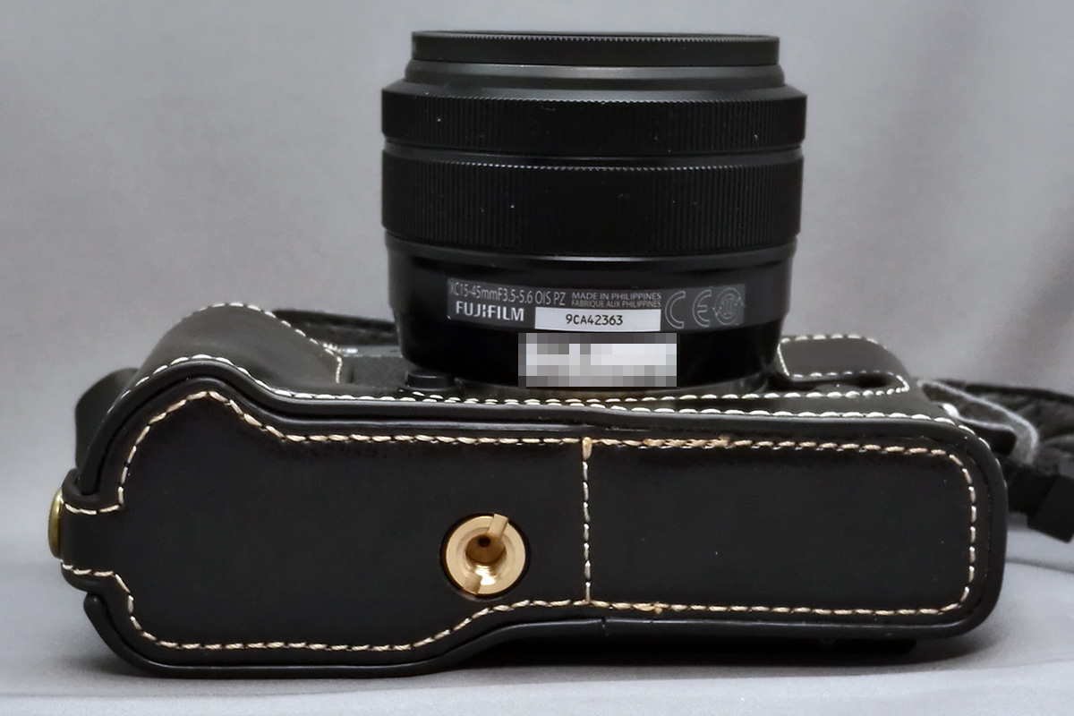 X-T30にレザーケースを装着 - フォト・ディレッタント