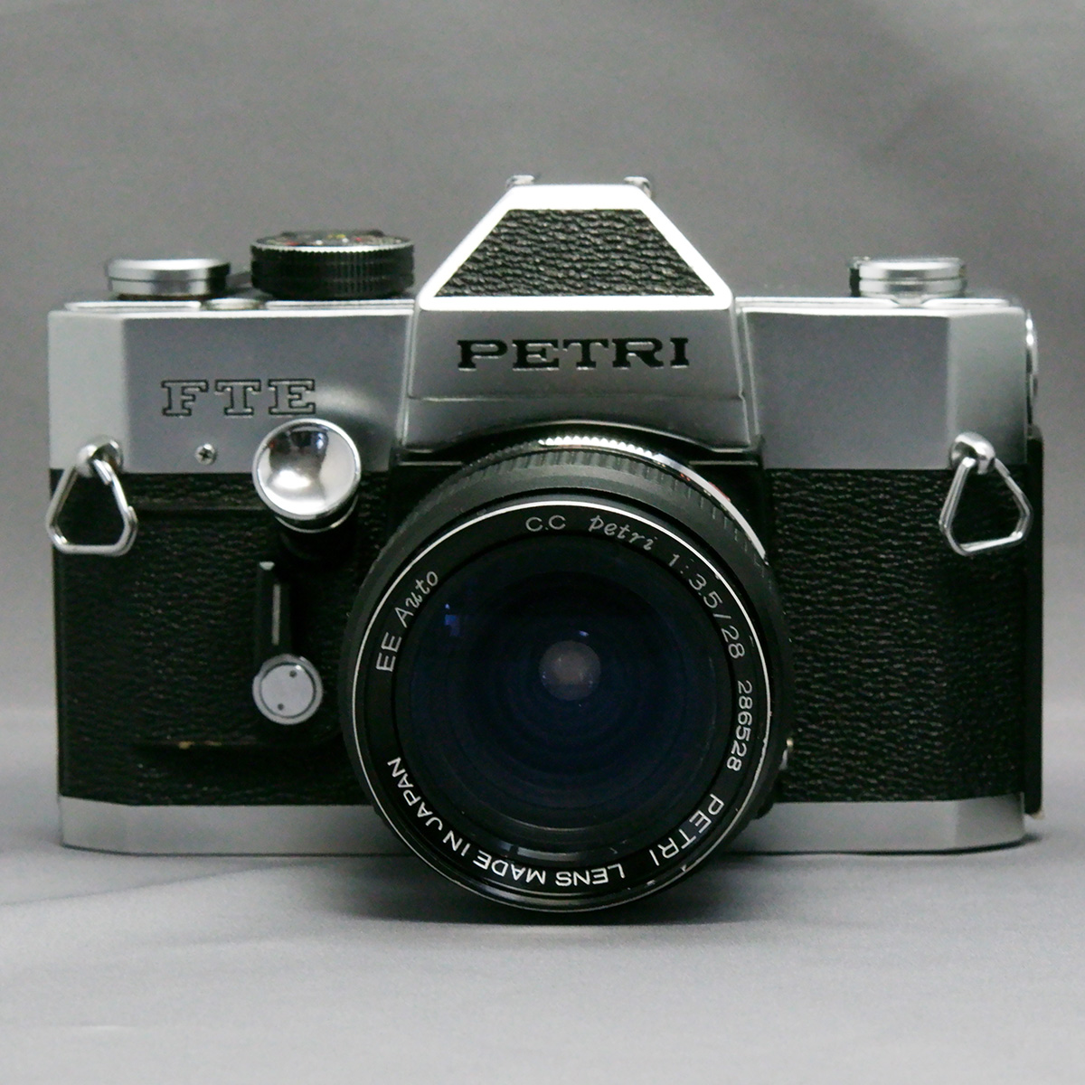 PETRI FTEを素人修理で復活 - フォト・ディレッタント