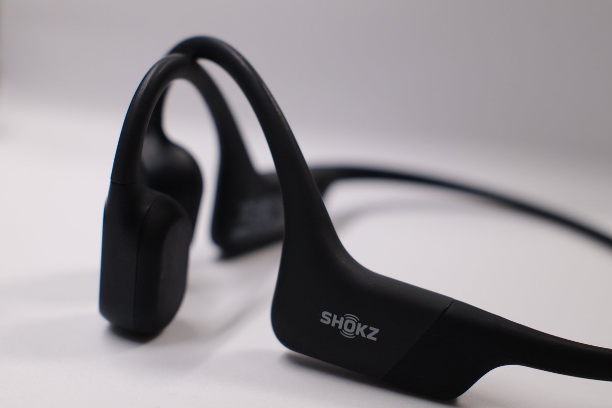 1年半使用レビュー】Shokz OpenRunは「Mini」が正解。医師が選ぶ仕事