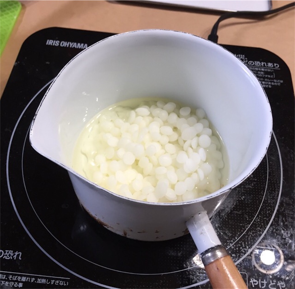 蜜蝋 ミツロウ でつくるバラ 薔薇 キャンドルの作り方 女医はつらいよ 蜜蝋 ミツロウ でつくるバラ 薔薇 キャンドルの作り方 女医はつらいよ