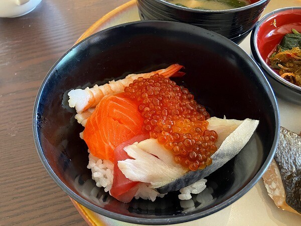 ミニ海鮮丼