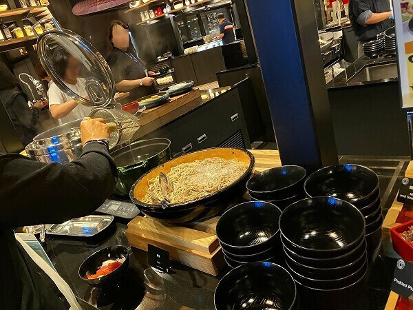 ビュッフェでそば