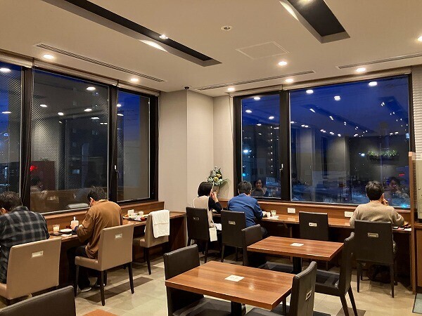 朝食会場
