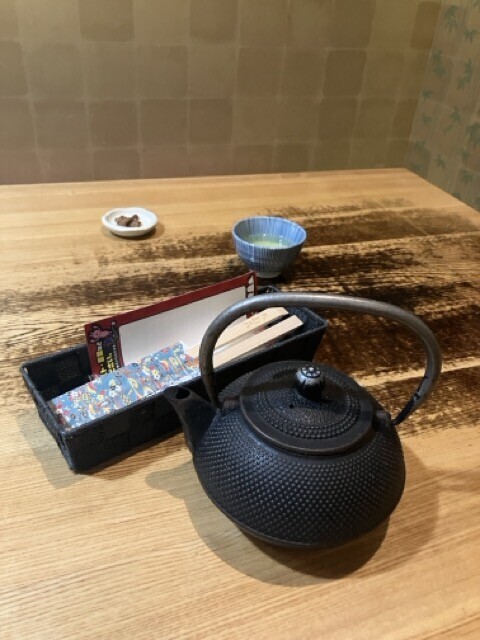 うなぎ屋たむろ 本丸 春日井店　鉄の急須
