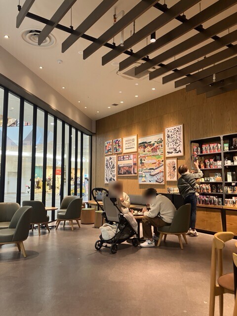 スタバ店内