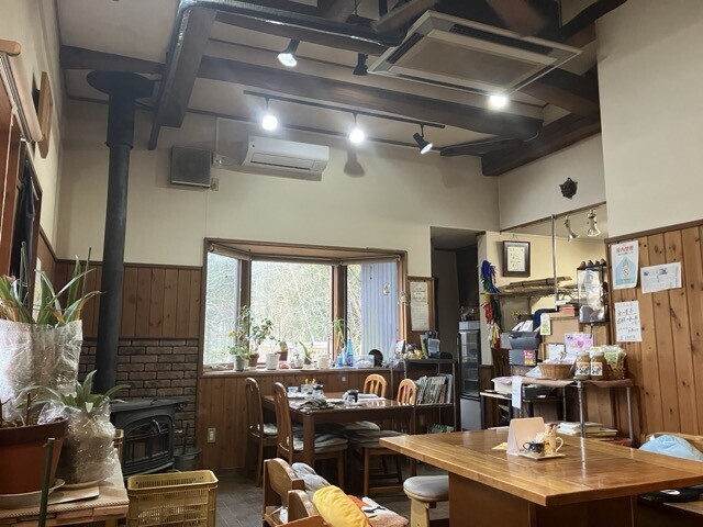 なちゅらーと店内