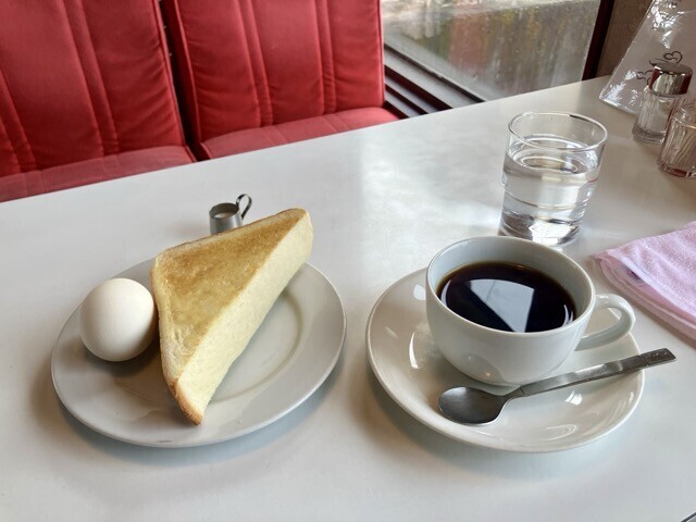 喫茶店のモーニング