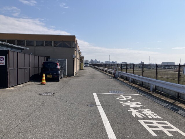 ぷらっとパーク 尾張一宮PA (下り)　駐車スペース