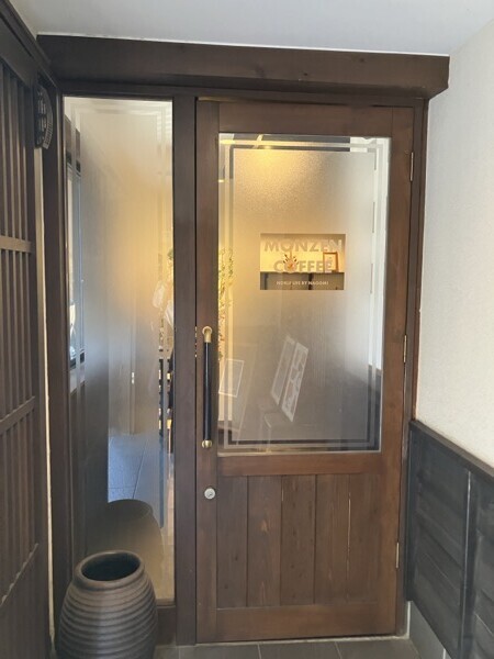 MONZEN COFFEE　エントランス