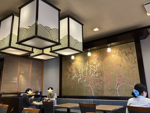 伊勢旬彩 楽座　店内