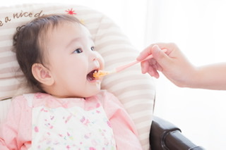 赤ちゃんの食事とアレルギー
