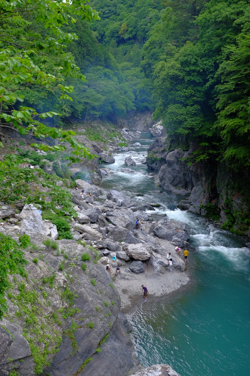 奥多摩 鳩ノ巣渓谷 東京都内で自然を楽しめる場所 こずぶろ