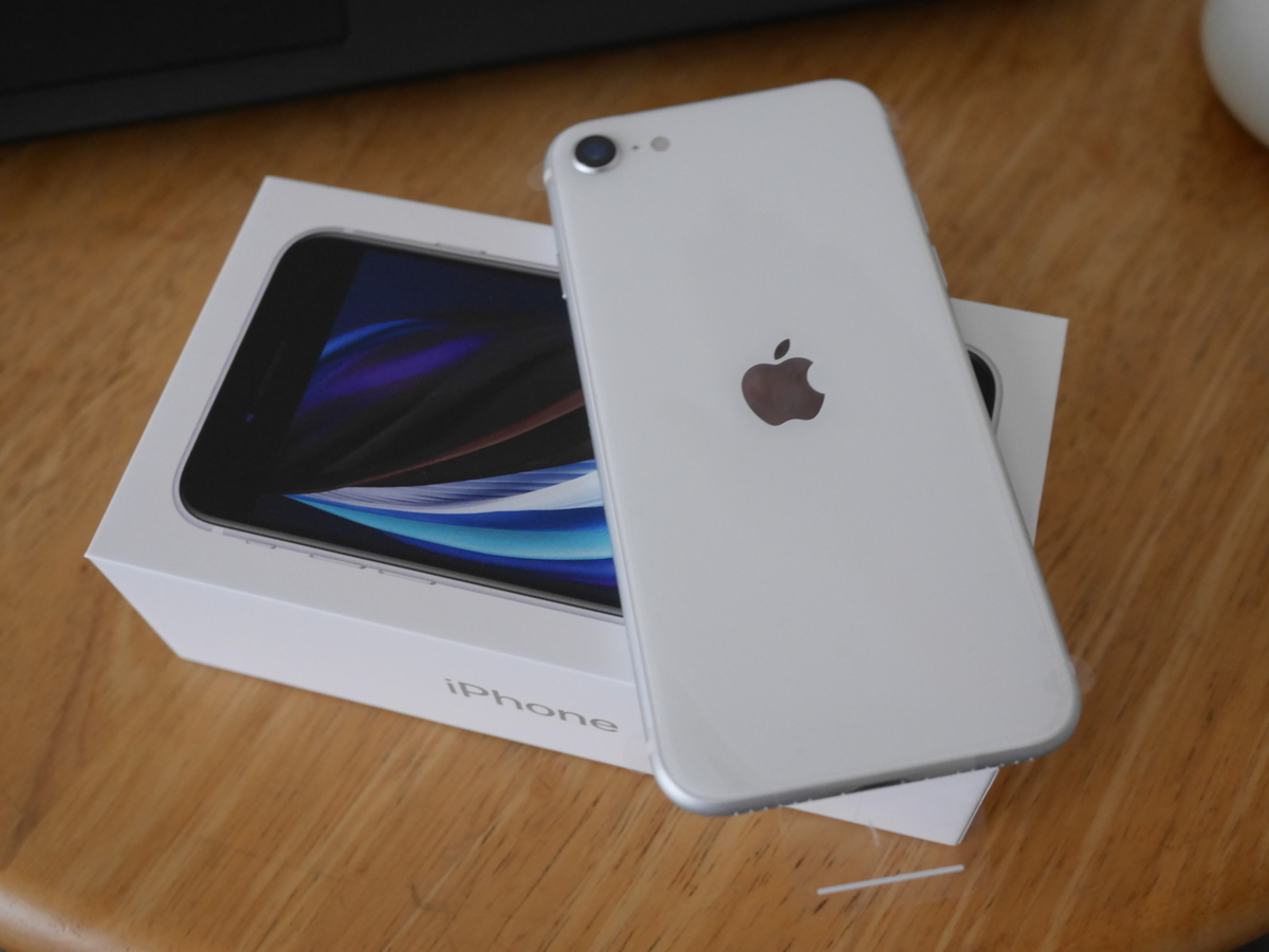 Iphonese 第2世代 を購入 悩むケース選び こずぶろ Iphonese 第2世代 を購入 悩むケース選び こずぶろ
