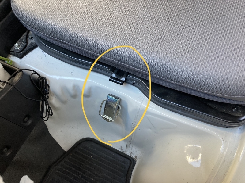 ダイハツ ハイゼット（HIJET） 車載工具でのスペアタイヤ交換