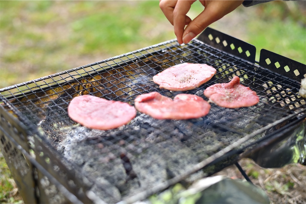母子キャンプ】はじめてのBBQにおすすめ！焚き火台5選 - cozy-nest