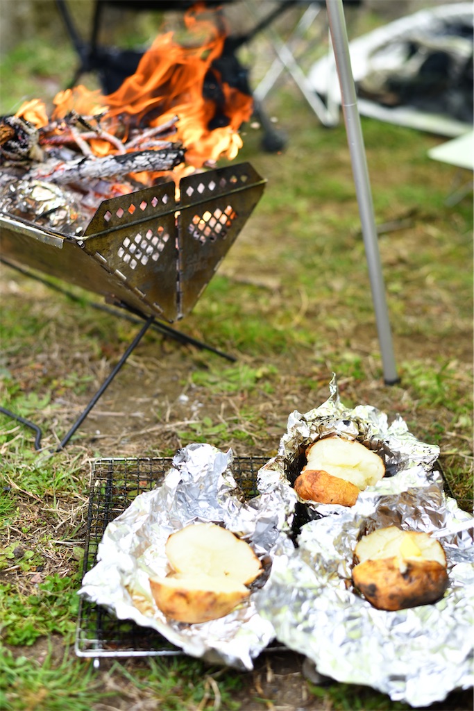 母子キャンプ】はじめてのBBQにおすすめ！焚き火台5選 - cozy-nest