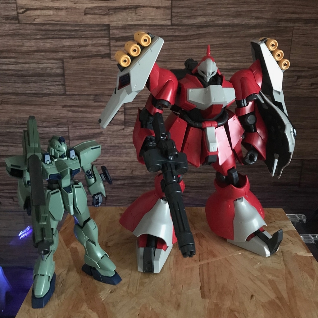 RE/100 ヤクトドーガ　クェスエア機 Amazon | BANDAI RE/100 ヤクト・ドーガ（クェス・エア機）1