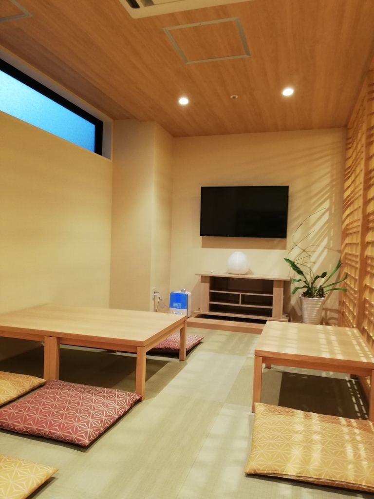 Y's CABIN大阪難波の休憩用和室