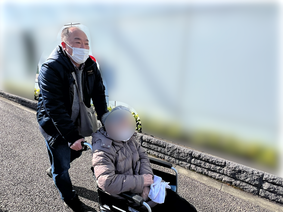 海外在住など遠方の親の介護が必要な方におすすめしたい【介護保険外の自費介護サービス 利用事例⑦】