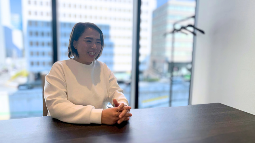 子育てしながら夜勤をしてるなんて言うと、周りにはものすごく驚かれます、と笑う岡野さん