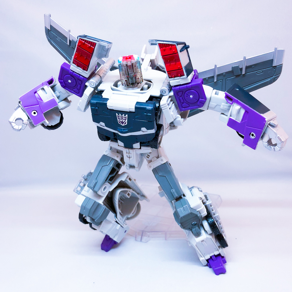 トランスフォーマー：レジェンズLG57 オクトーン とスタースクリームの