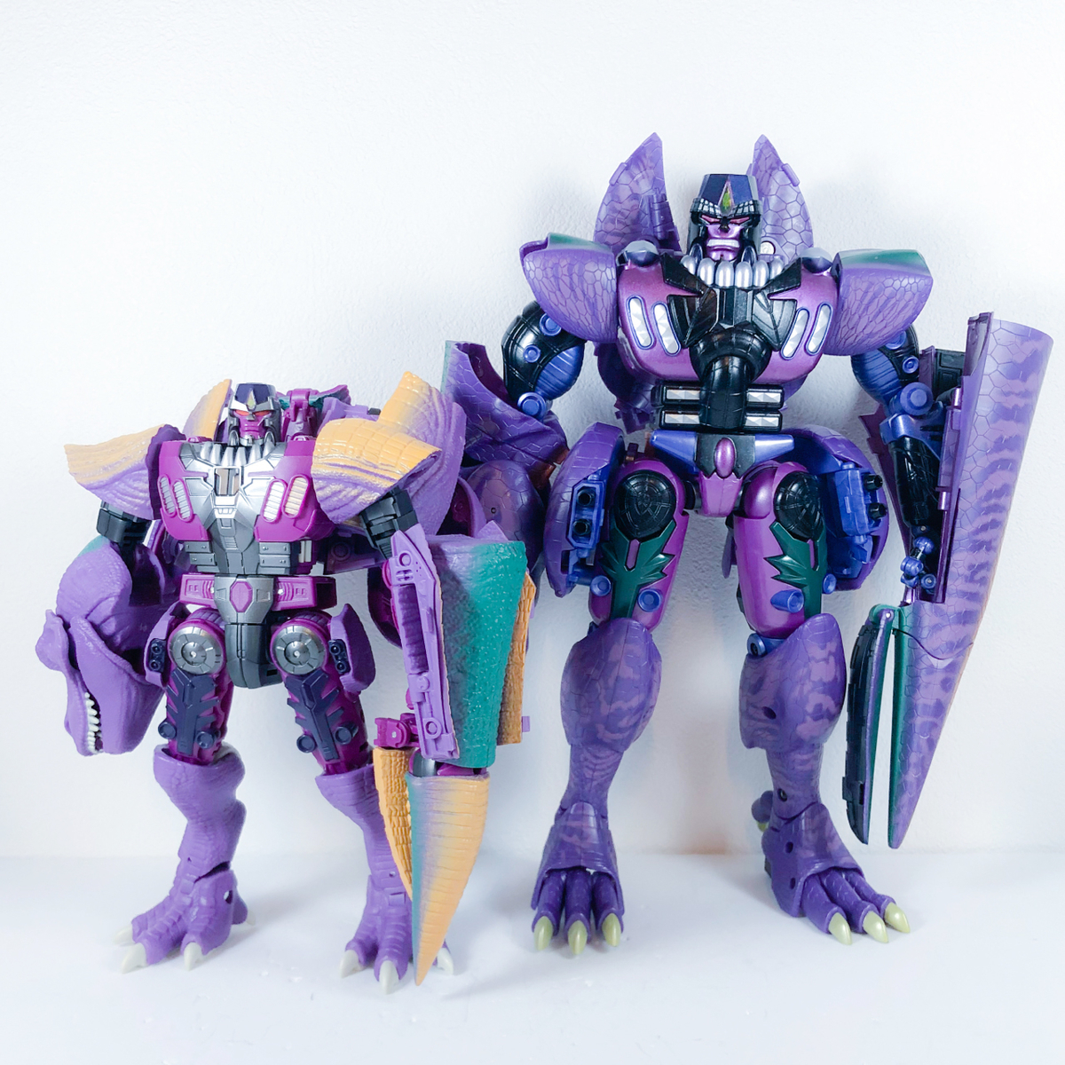 トランスフォーマー キングダム オプティマスプライマル、メガトロン（ビースト） KD-01オプティマスプライマル／KD-04メガトロン（ビースト