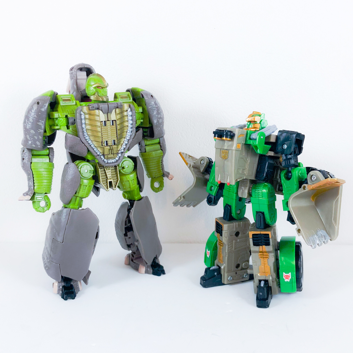 トランスフォーマー：KINGDOM War for Cybertron ライノックス  