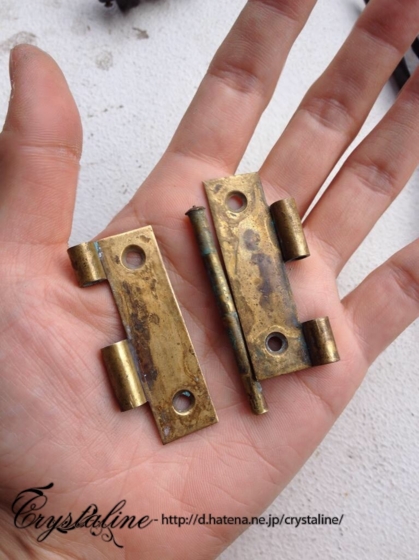 真鍮の蝶番でスチームパンクな腕時計バンドをつくる - Crystaline
