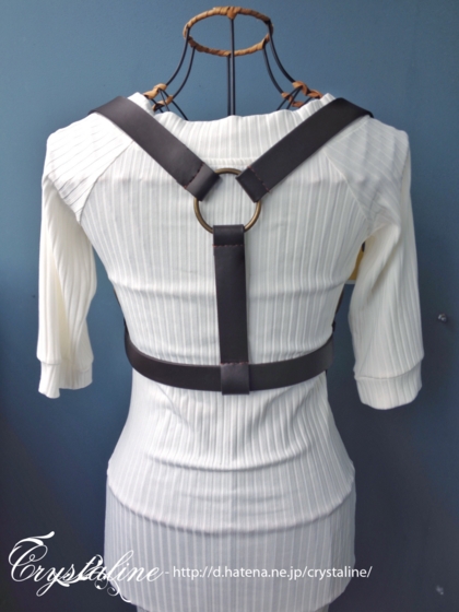スチームパンクハーネスの作り方 背面