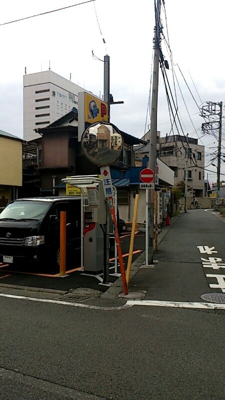 カーブミラー