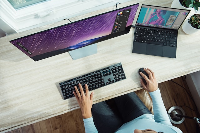 在宅ワークではノートPCとデスクトップPCとどっちがいいの