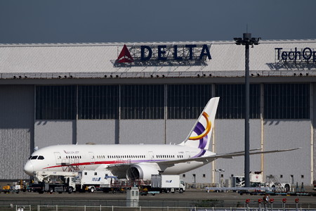 19年10月30日 成田空港 底辺社会人の趣味 だけ 空間neo