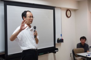 クロージングで挨拶する、cybozu.com運用責任者、山本 泰宇の写真。