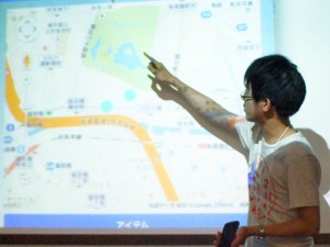 発表の様子。何やら地図が映っています。