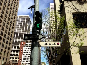 信号の縦横の違いも文化の違いでしょうか。